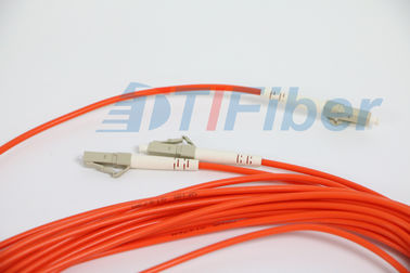 FTTH LC / APC 1 X 2 serat optik splitter Dengan Kabel Fiber G657A 3.0mm
